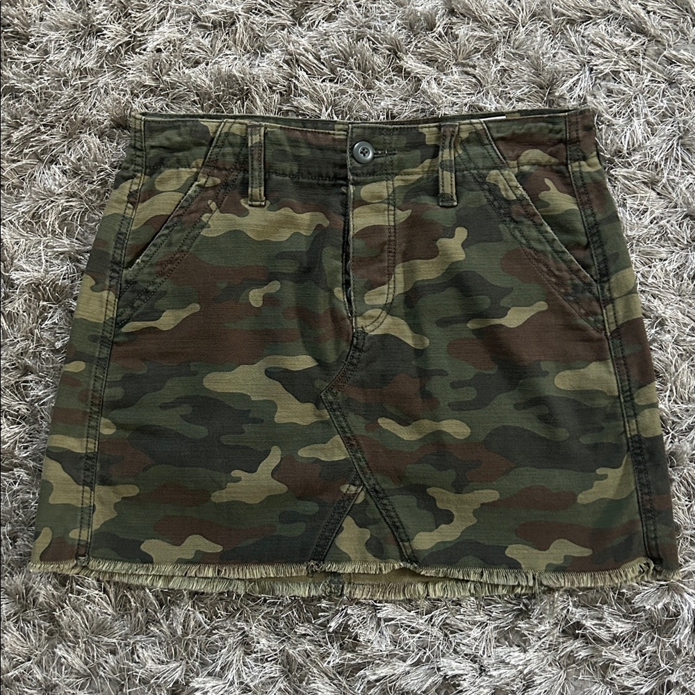 American Eagle Camo Skirt